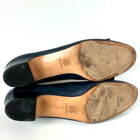 Ferragamo Vara Low Heel Bow Pumps Navy Blue Leather Size 7.5 A2 Narrow - Picture 9 of 10